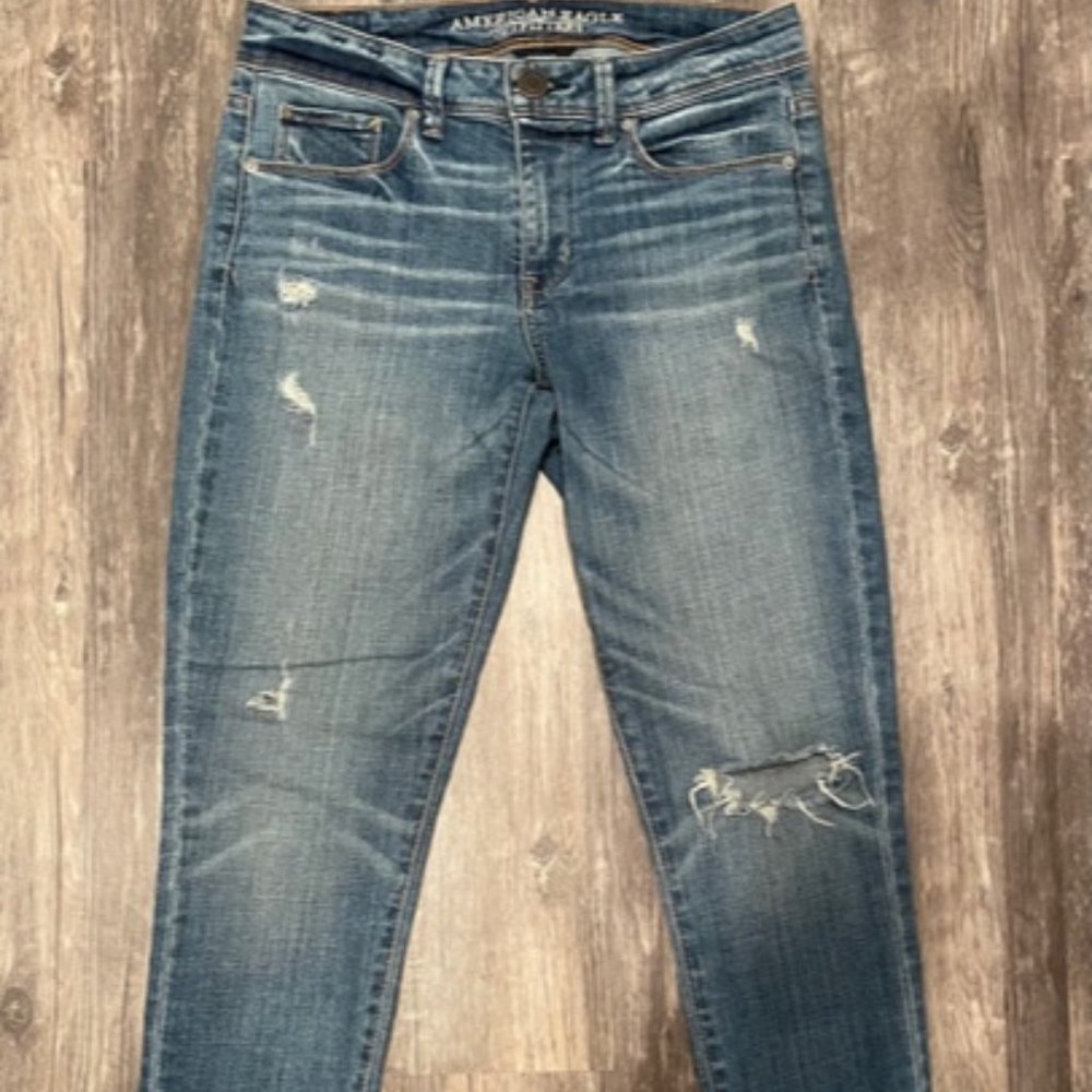 American Eagle - Super Skinny High Rise Distressed Jeans - Size 4 - Like NEW!